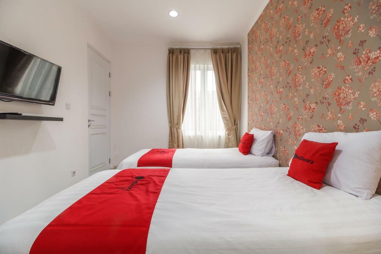Reddoorz Plus Near Exit Toll Puncak 2 Богор Экстерьер фото