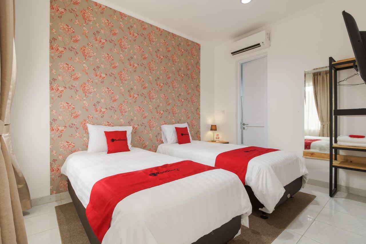 Reddoorz Plus Near Exit Toll Puncak 2 Богор Экстерьер фото